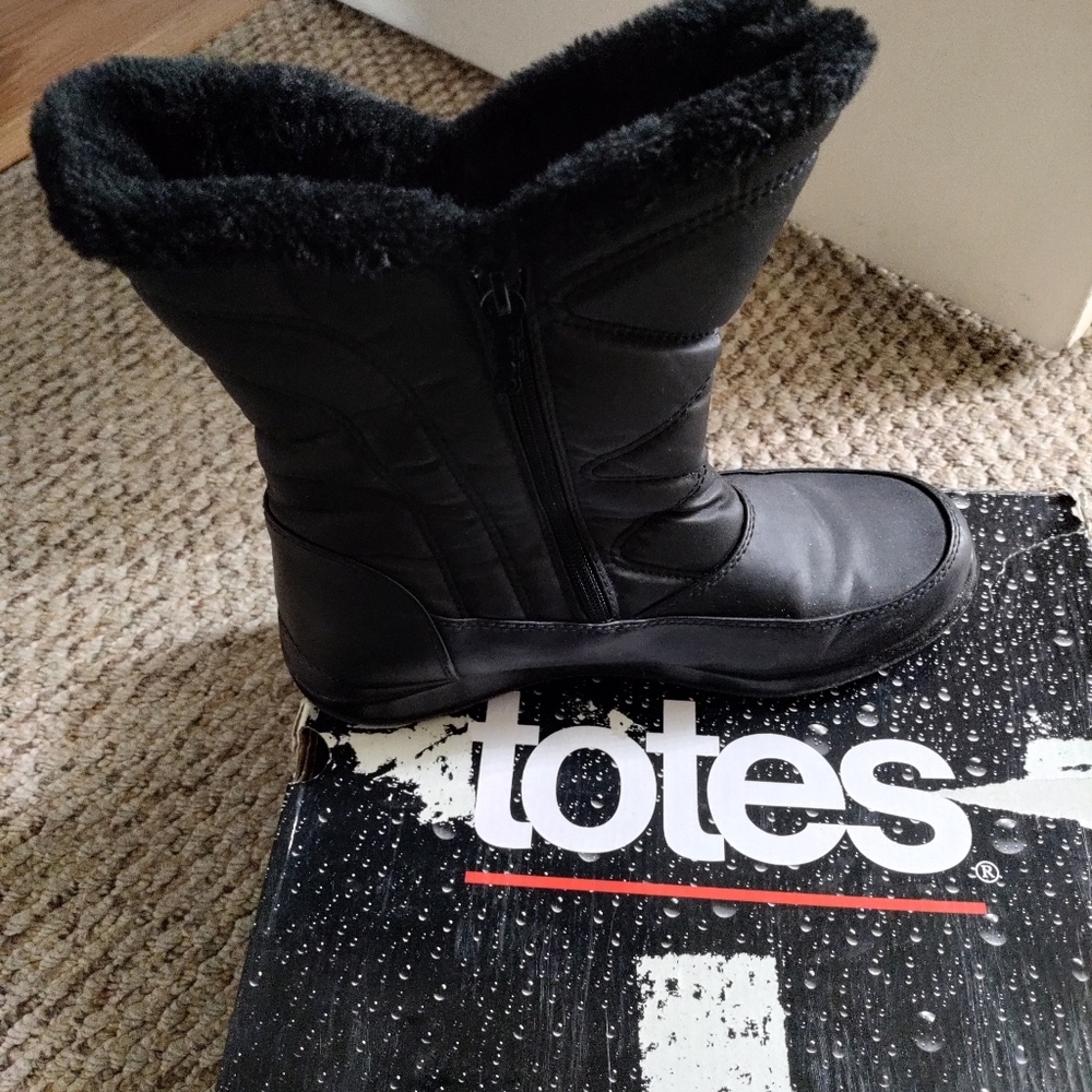 Totes Boots